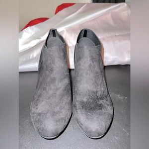 Smooth gray slip into comfort walkers